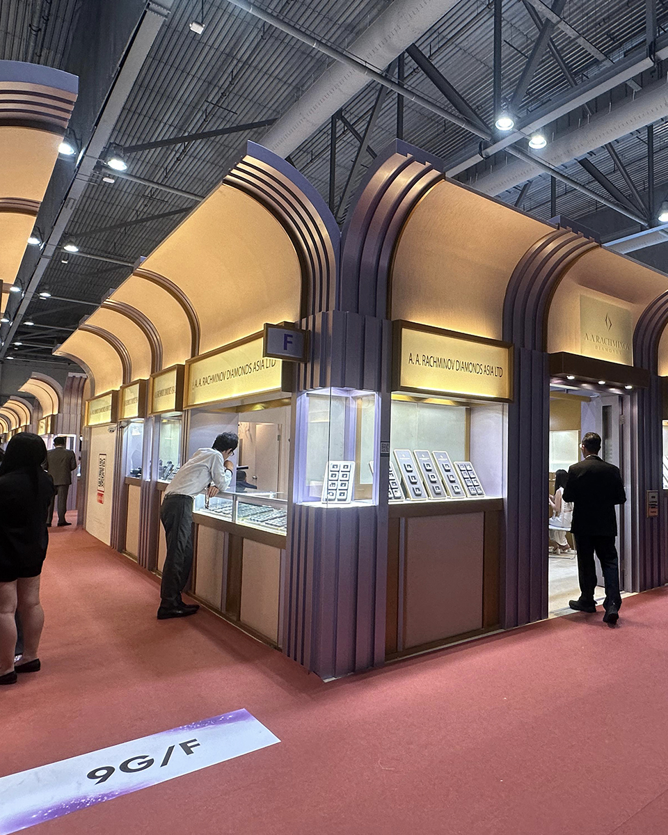 Jewellery & Gem WORLD Hong Kong