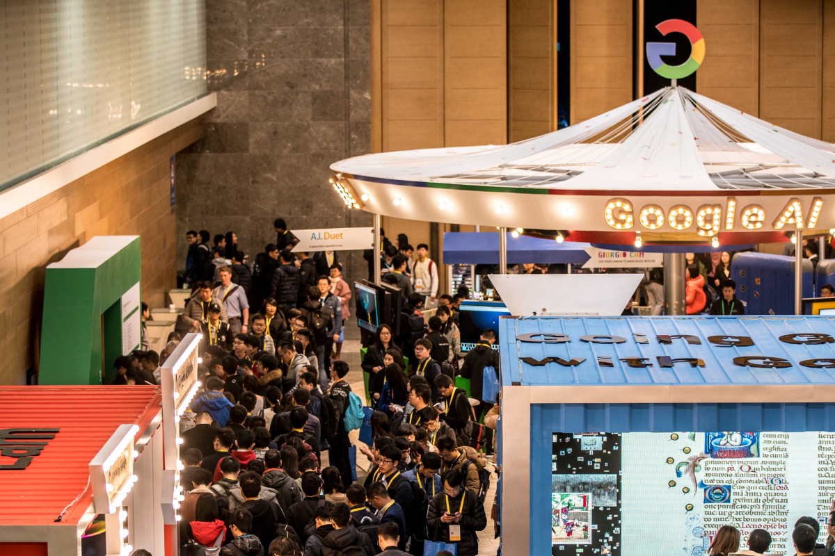 Google-Developer-Day-creative-event-booth