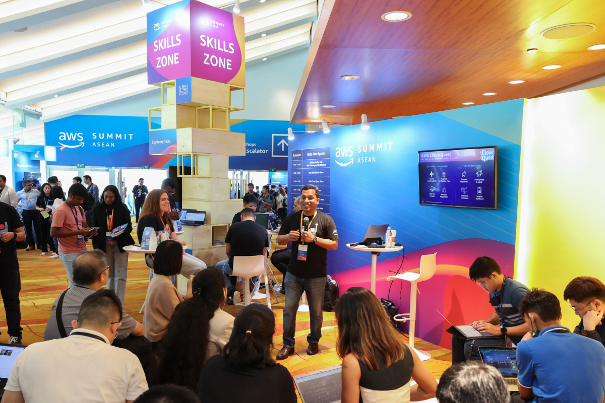 AWS-Summit-expo-booth-construction-design&build-creative-event